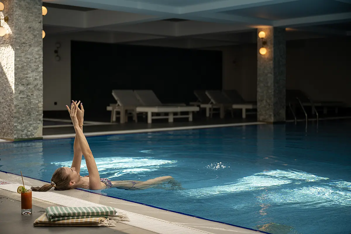 Isıtmalı Kapalı Havuz ve Çocuk Havuzu